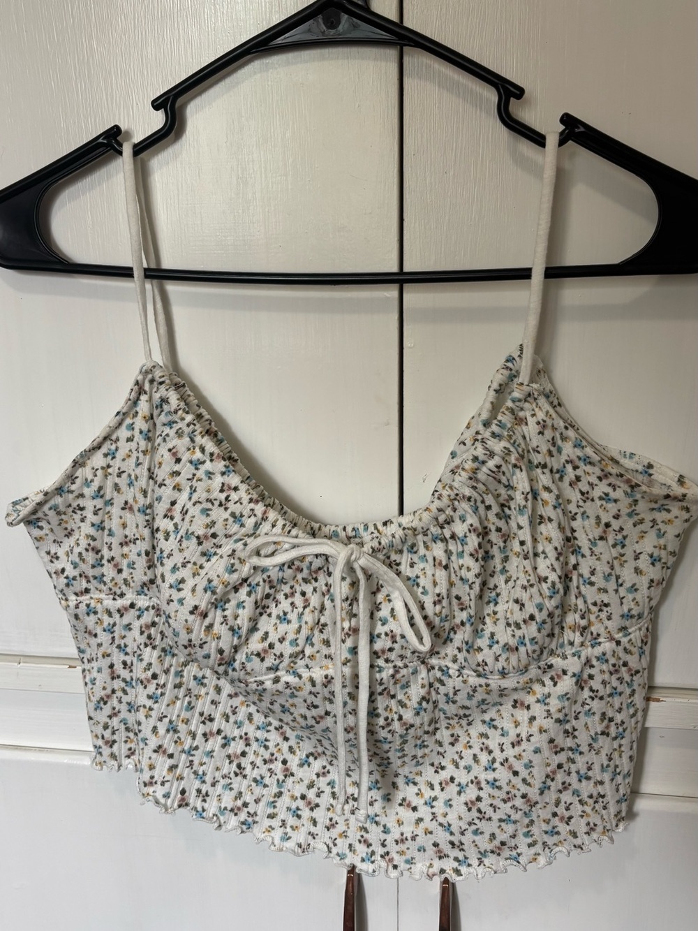 Aeropostale White Floral Tie-Front Cami with Blue and Brown Accents